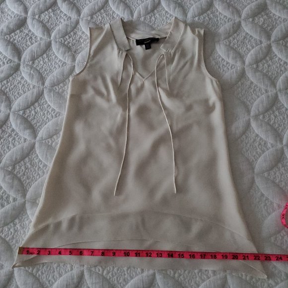 Off-white Sleeveless Top - Picture 4 of 7